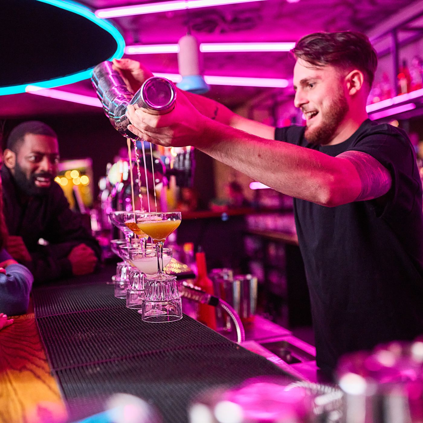 FREE DRINKS TASTING SESSIONS