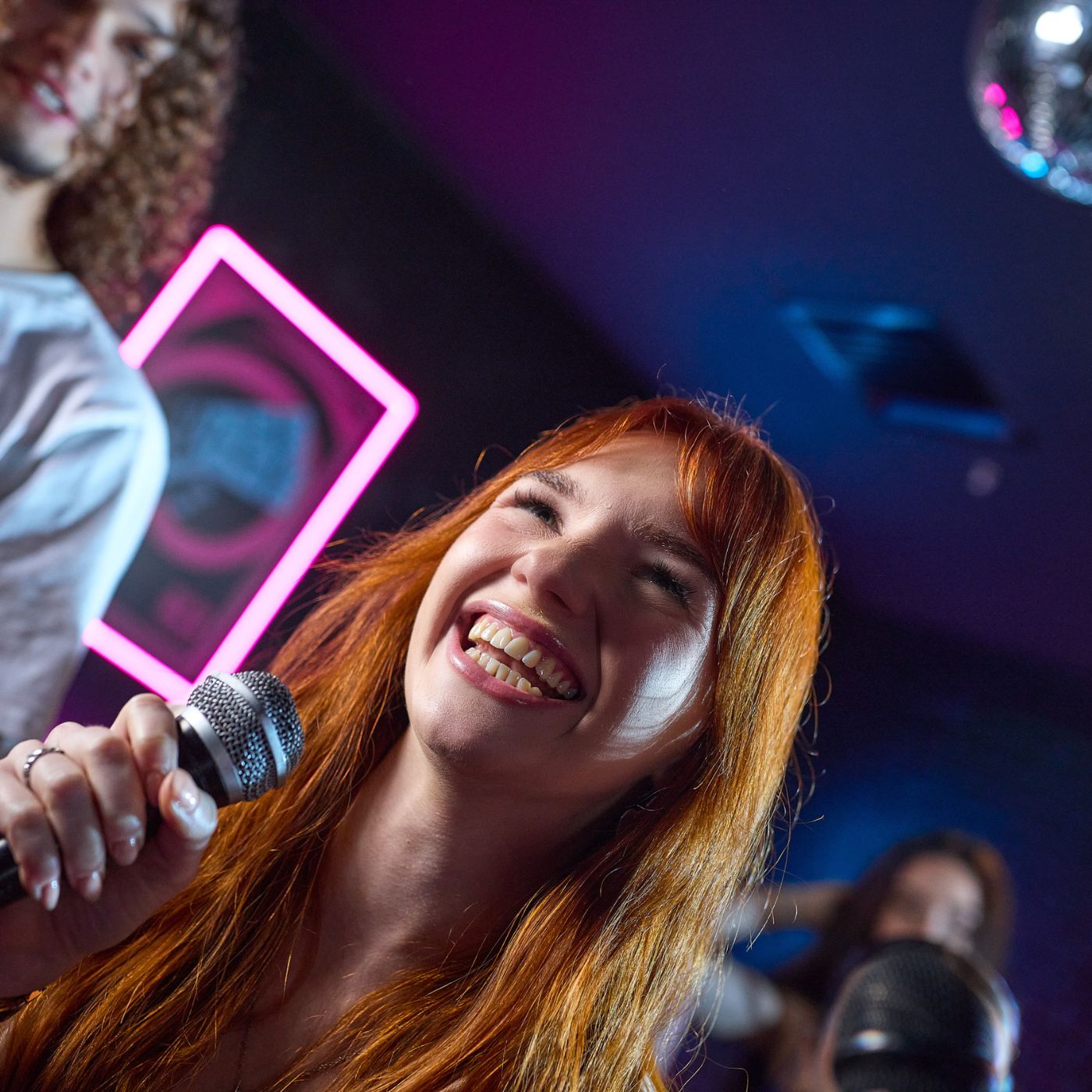 LIVE MUSIC